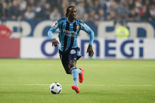 Djurgårdens Kebba Ceesay med bollen