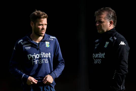 IFK Göteborgs Emil Salomonsson och assisterande tränare