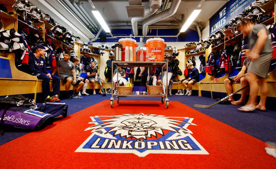 Linköpings omklädningsrum före ishockeymatchen i SHL