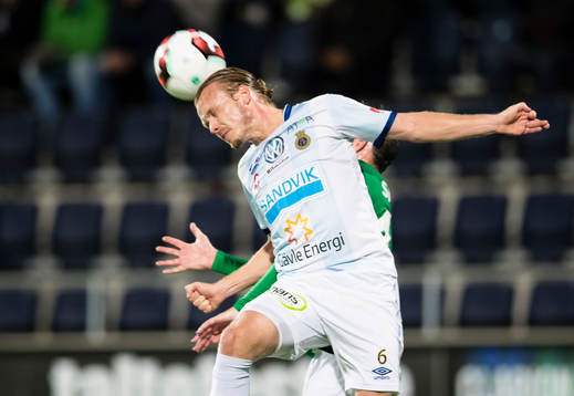 Gefles Jesper Florén i en nickduell med Jönköpings Daryl