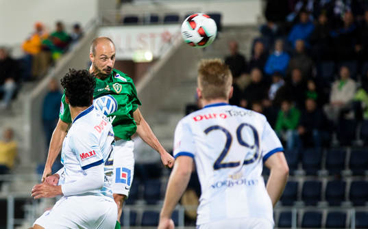 Jönköpings Pär Eriksson gör 0-1 på nick