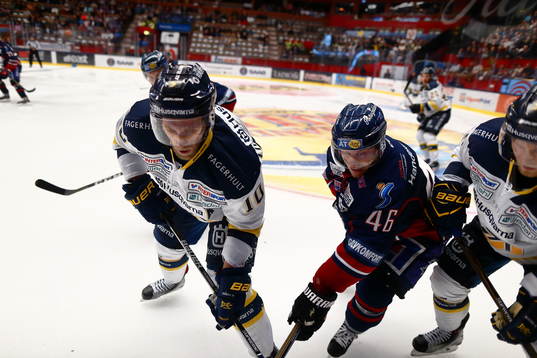 s Martin Thörnberg och Linköpings Mathis Olimb