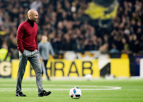Djurgårdens tränare Mark Dempsey deppar