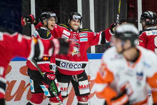 Malmö Redhawks Konstantin Komarek jublar