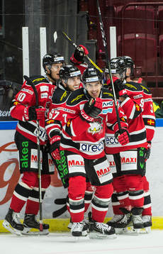 Malmö Redhawks Konstantin Komarek jublar