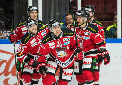 Malmö Redhawks Konstantin Komarek jublar