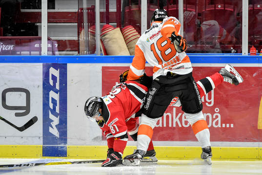 Karlskronas Emil Larsson och Malmö Redhawks Ilari Filppula