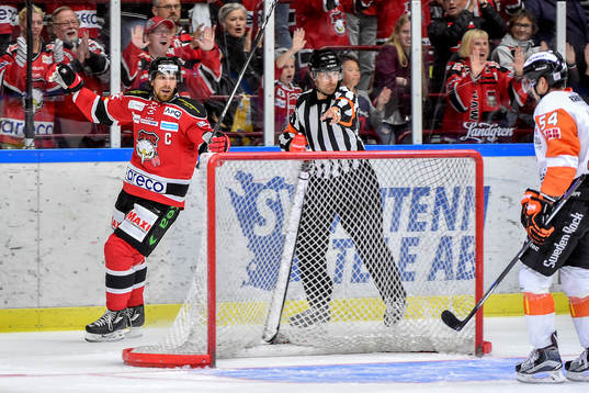 Malmö Redhawks Andreas Thuresson jublar