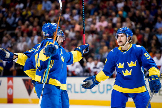 Sveriges Nicklas Bäckström, Erik Karlsson och Filip