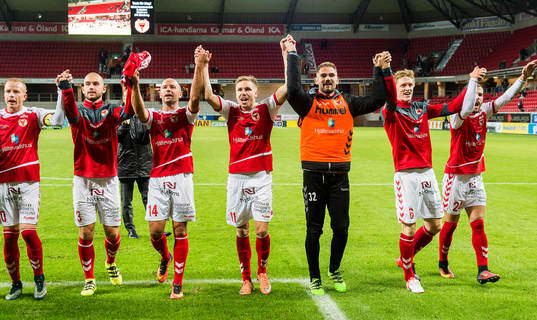 Kalmarsspelarna, med tvåmålsskytten Jonathan Ring i