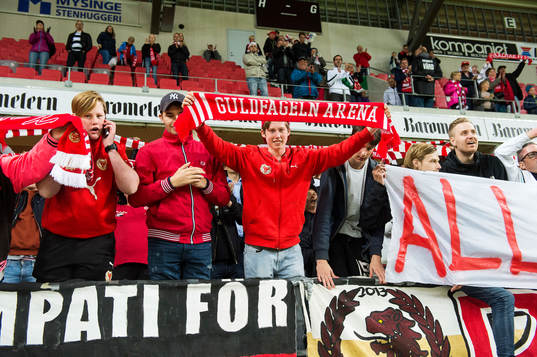 Kalmarfans jublar
