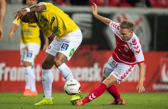 Kalmars Jonathan Ring och Falkenbergs Felipe Carvalho