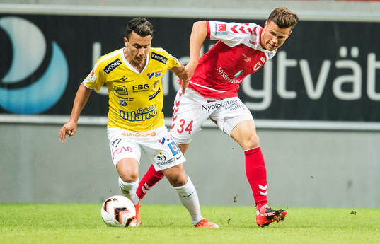 Kalmars Herman Hallberg och Falkenbergs Kamal Mustafa