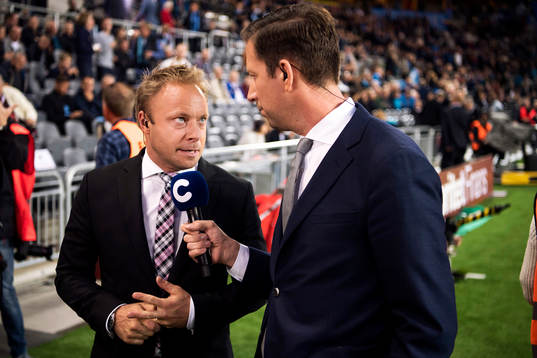 Anders Andersson, expert för C More blir intervjuad av