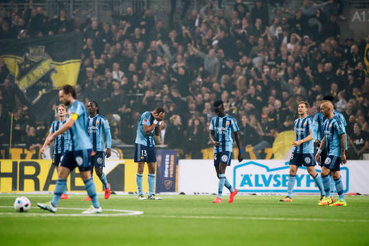 Djurgårdens Mathias Ranegie och resten av laget deppar