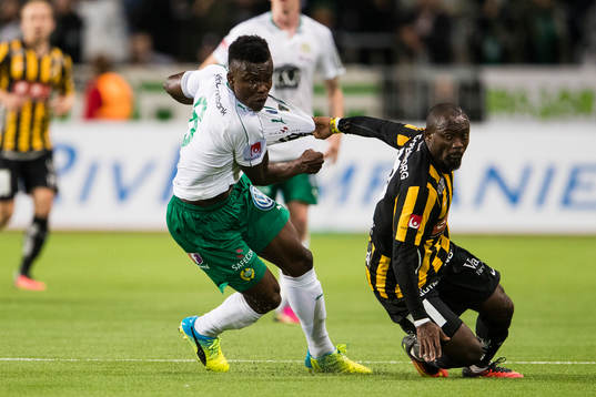 Hammarbys Joseph Aidoo och Häckens John Owoeri