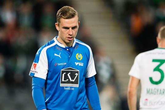 Hammarbys målvakt Ögmundur Kristinsson ser deppig ut