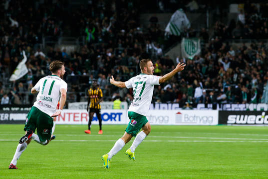 Hammarbys Arnór Smárason och Mats Solheim jublar