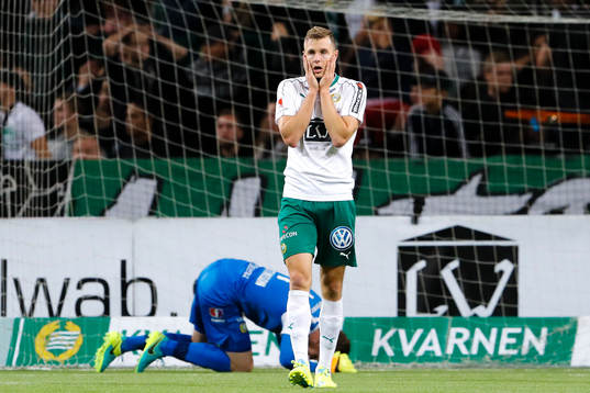 Hammarbys målvakt Ögmundur Kristinsson och Richard Magyar
