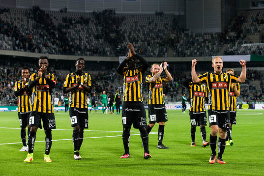 Häckens spelare tackar publiken