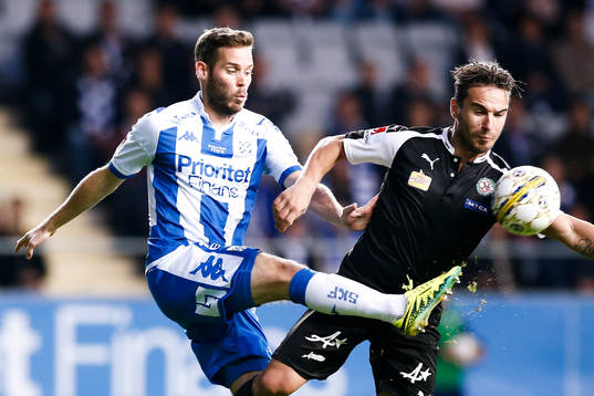 IFK Göteborgs Emil Salomonsson och Örebros Nordin Gerzic