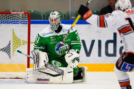 Rögles målvakt Lars Volden deppar