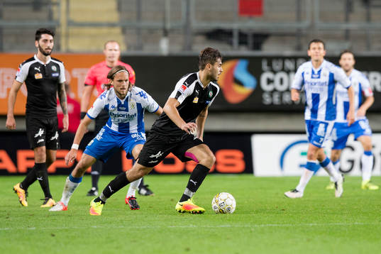 Örebros Astrit Ajdarevic mot IFK Göteborgs Tom Pettersson