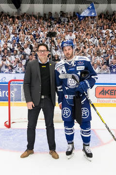 Matchens lirare i Leksand Jesper Ollas  i ishockeymatchen i