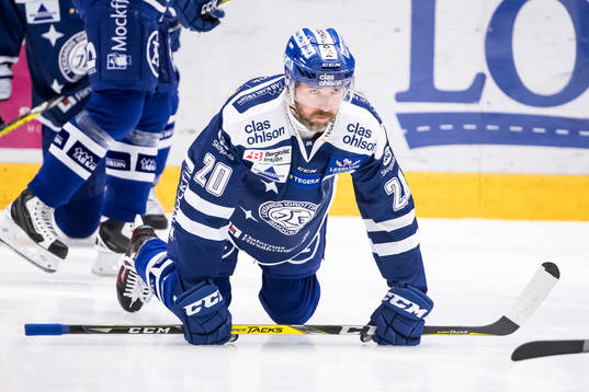 Leksands Tommi Paakkolanvaara  i ishockeymatchen i SHL