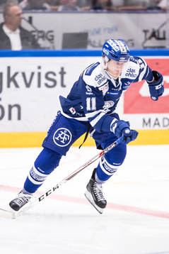 Leksands Martin Karlsson  i ishockeymatchen i SHL mellan