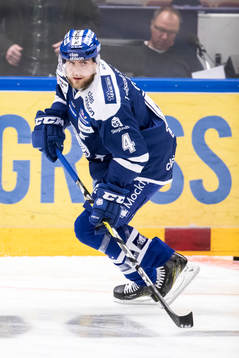 Leksands Nichlas Torp   i ishockeymatchen i SHL mellan