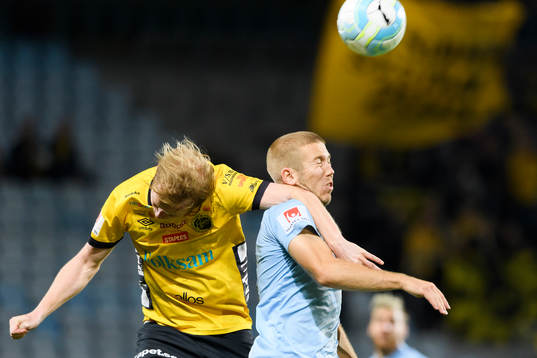 Malmö FFs Anton Tinnerholm och Elfsborgs Simon Lundevall