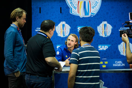 Sveriges Carl Hagelin