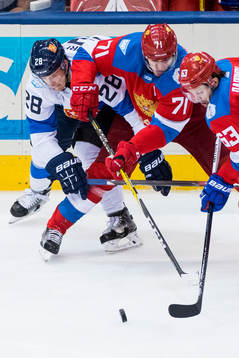 Finlands Lauri Korpikoski och Rysslands Evgeni Malkin och