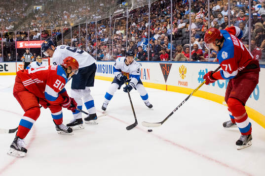 Rysslands Vladislav Namestnikov och Rysslands Evgeni Malkin