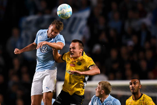 Malmö FFs Kari Arnason och Elfsborgs Viktor Prodell