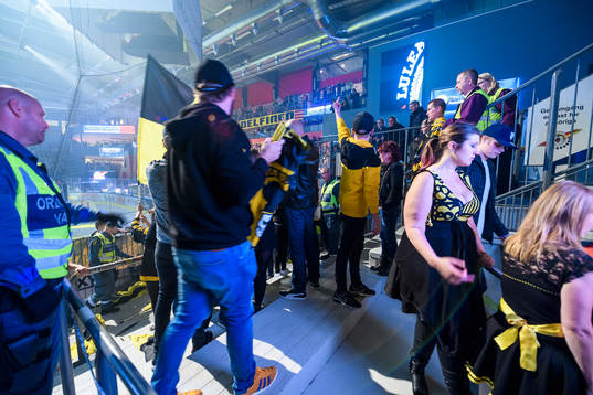 Skellefteå supportrarna lämnar bortastå
