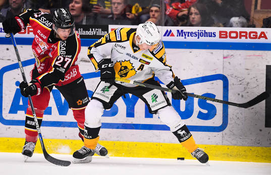Luleås Brendan Mikkelson och Skellefteås Pär Lindholm