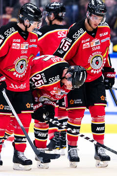 Luleås Anton Hedman lämnar isen