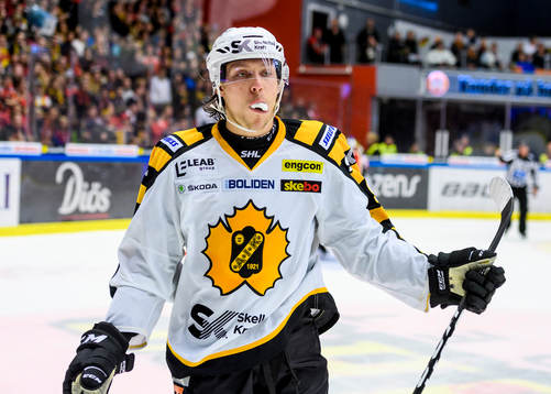 Skellefteås Jesper Olofsson jublar