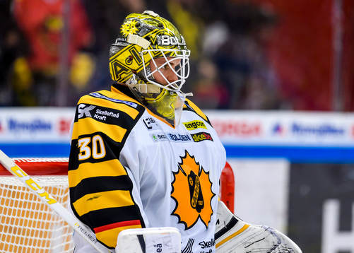 Skellefteås målvakt Gustaf Lindvall