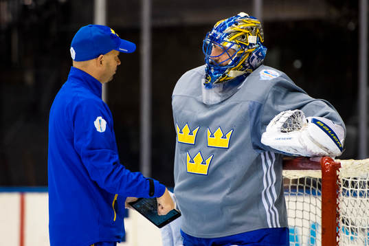 Sveriges målvaktstränare Stefan Ladhe och målvakt Henrik