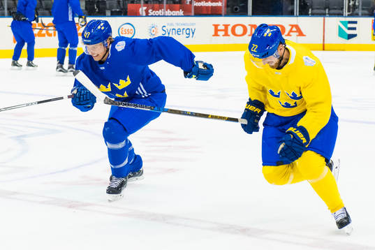 Sveriges Hampus Lindholm och Daniel Sedin