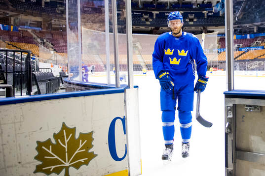 Sveriges Mattias Ekholm lämnar isen