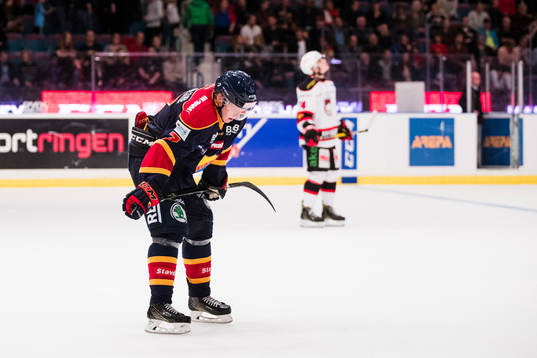 Djurgårdens Emil Johansson hänger med huvudet