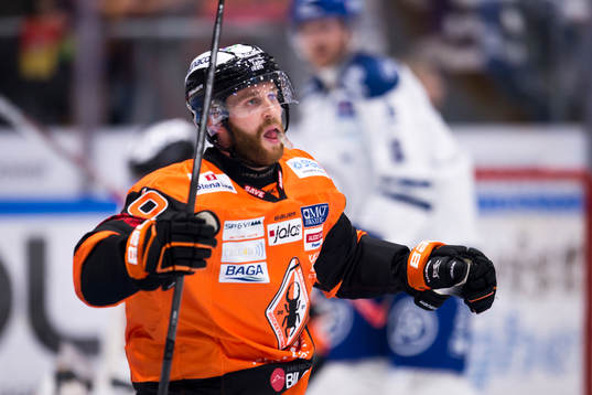 Karlskronas Mattias Guter jublar