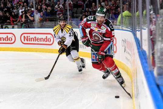 Brynäs Sondre Olden och Frölundas Joel Lundqvist