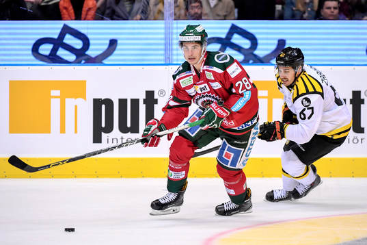 Frölundas Johan Sundström och Brynäs Tomas Zaborsky