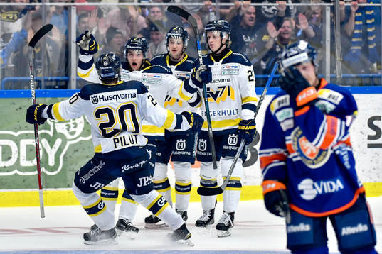 s Filip Sandberg jublar