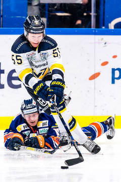 Växjös Tuomas Kiiskinen ligger ner och sträcker sig